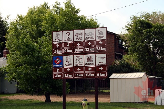 directional-road-signs20090622_2011.JPG